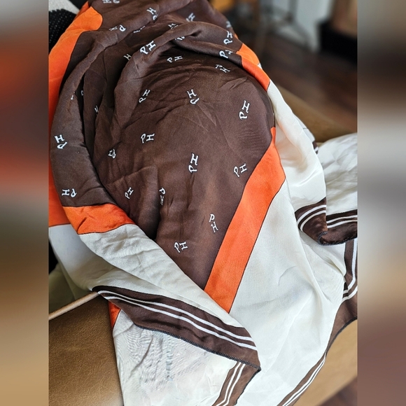 Hermès Look-alike 70s Silk Scarf & Dust Bag - Picture 5 of 8